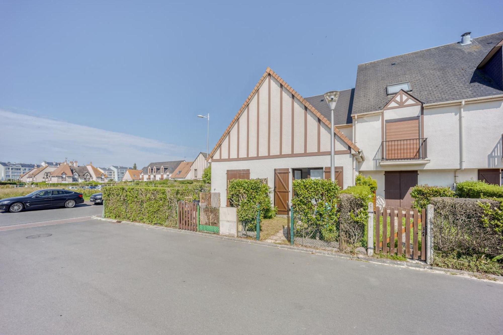 Le Petit Normand - Studio Avec Jardin A 500 M De La Plage กูร์เซิล-โซร์-แม ภายนอก รูปภาพ